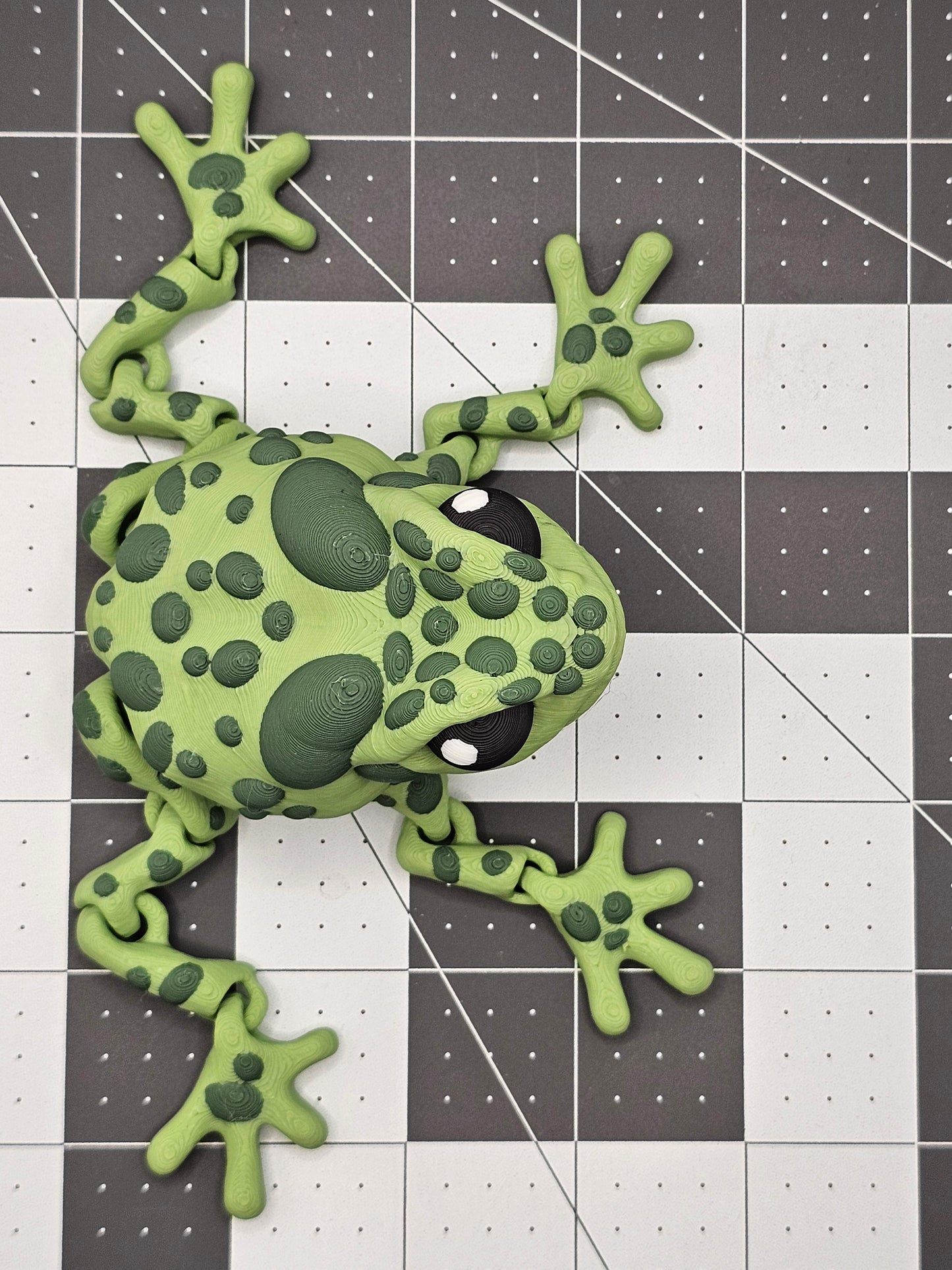 Grumpy Toad-3D Printed Articulating Decor-Fidget-Green Frog