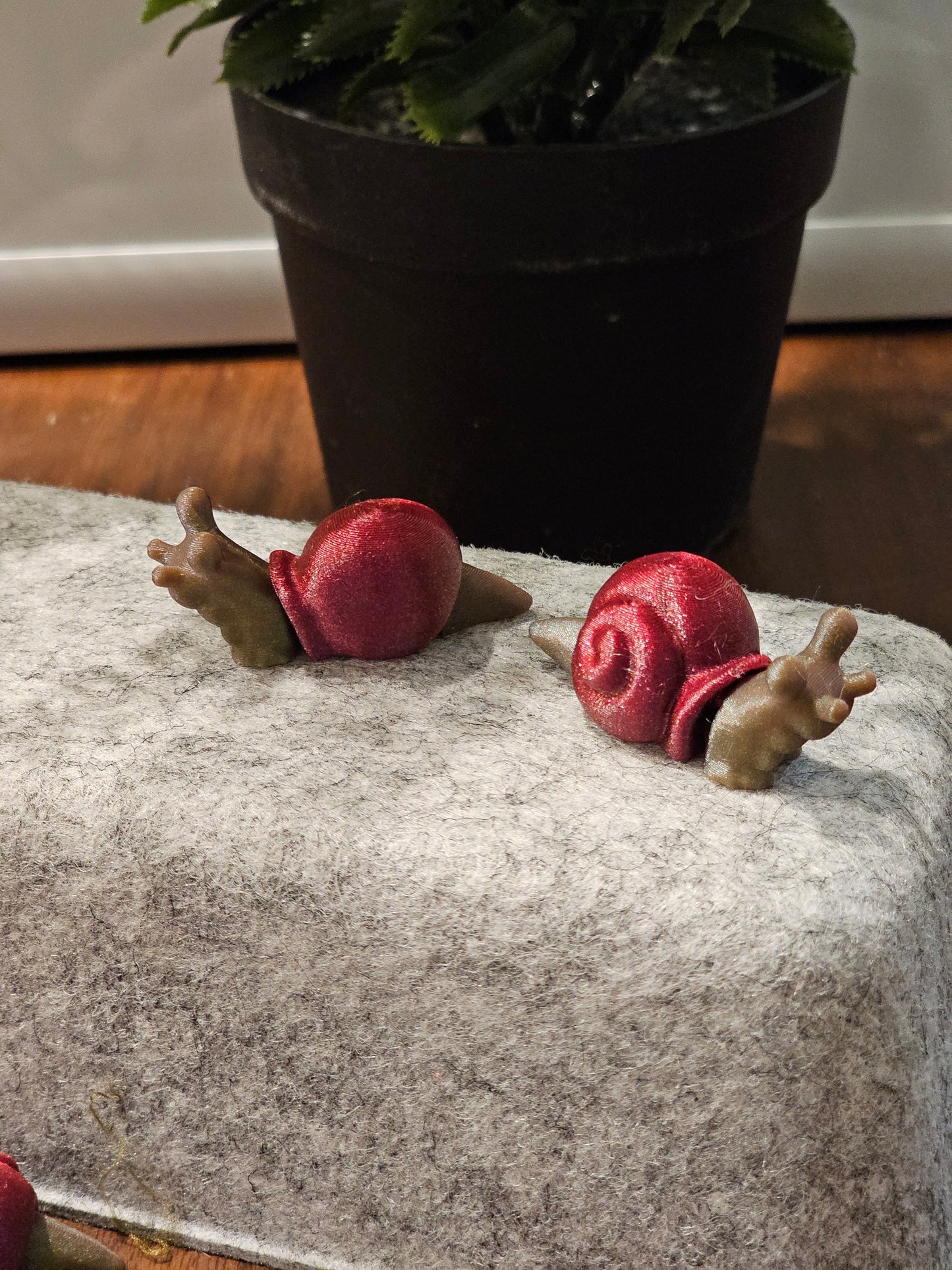 Shimmer Snail 3D Printed Articulating Mini Figurine Fidget