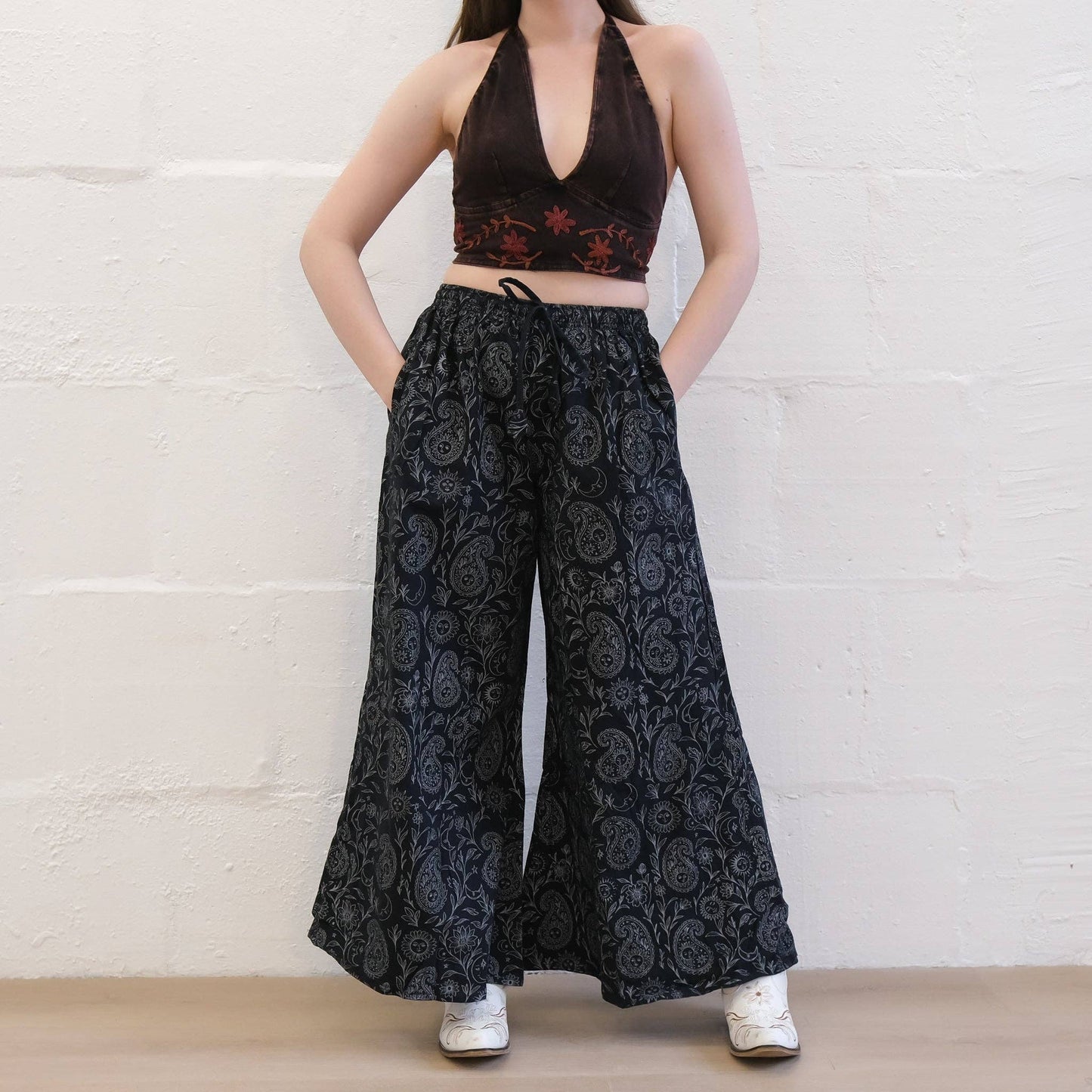 Flowy Paisley Boho Cotton Wide Leg Pants: Black / S/M