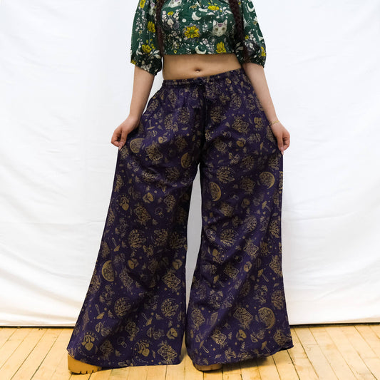 Flowy Mushroom/Celestial Wide Leg Cotton Pants with Pockets: Purple / Plus Size